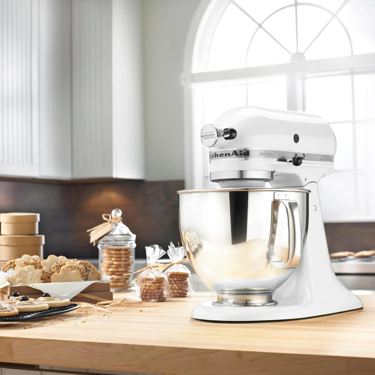 5-Quart Tilt-Head Stand Mixer, Electric Kitchen Mixer with Bowl, Multi-Speed Settings for Baking, Mixing and Food Preparation