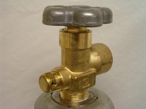 80 Cu. Ft. Welding Gas Cylinder, 75% Argon / 25% CO₂, CGA 580