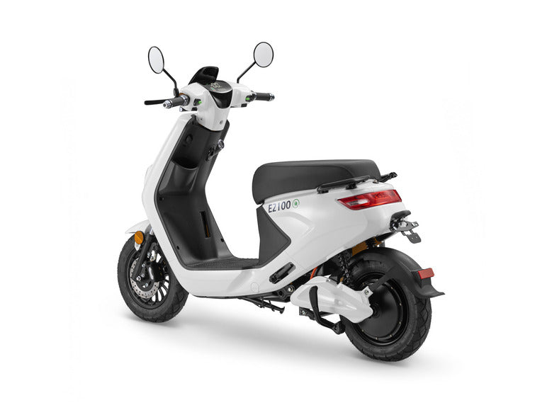 2000W 60V Electric Scooter – 45 km/h Top Speed, 71 km Range, 2-Seater Mokick